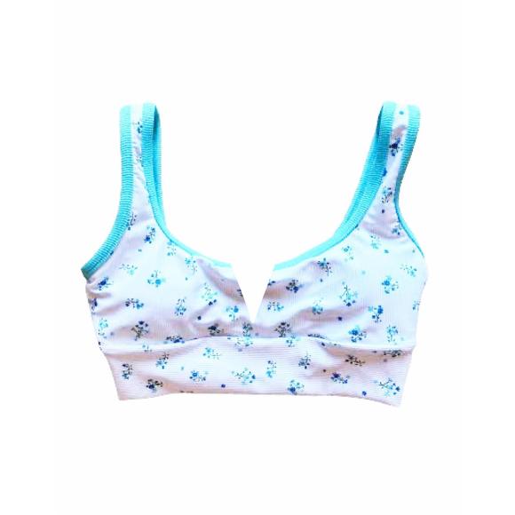 LAINSNOW Other - NEW LAINSNOW women's kiawah top v cut in blue belle